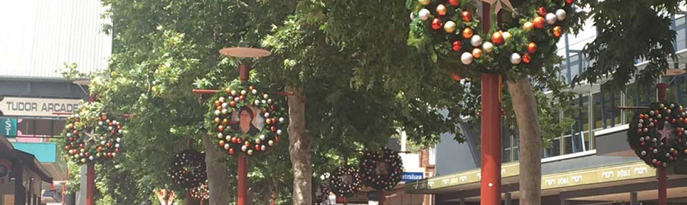 Christmas wreaths ode to volunteers