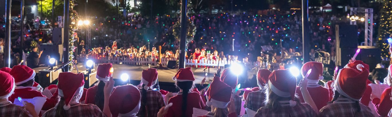 Carols by Candlelight and Christmas Parade 2022