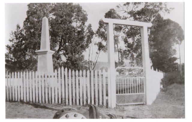 Kelmscott Obelisk Memorial, 1925.